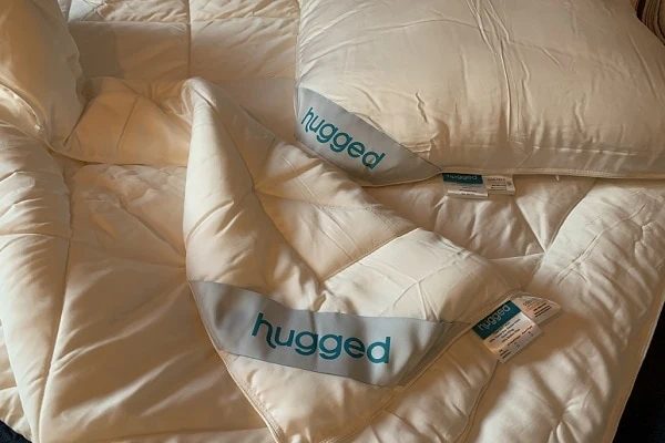 Hugged dynetest 2